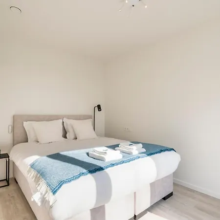 The Waves-luxurious 3bedroom App W Big Terrace & Garage Апартаменты
