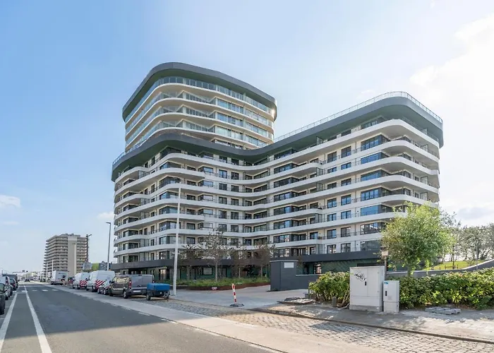 The Waves-luxurious 3bedroom App W Big Terrace & Garage Appartement