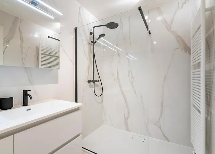 דירה The Waves-luxurious 3bedroom App W Big Terrace & Garage