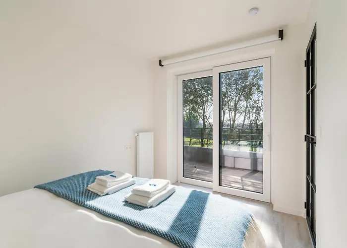 The Waves-luxurious 3bedroom App W Big Terrace & Garage Apartment Ostend