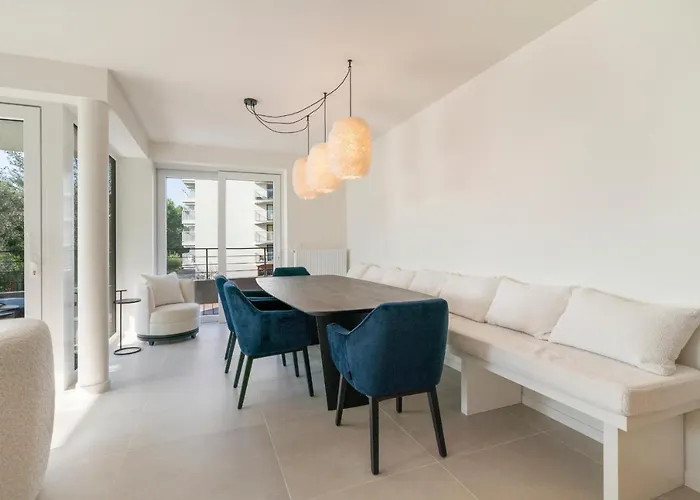 The Waves-luxurious 3bedroom App W Big Terrace & Garage