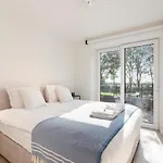 The Waves-luxurious 3bedroom App W Big Terrace & Garage *